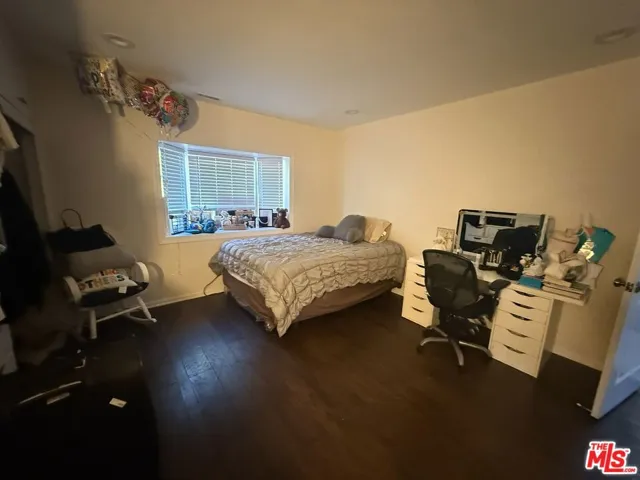 14151 Chandler Boulevard, Los Angeles, California 91401