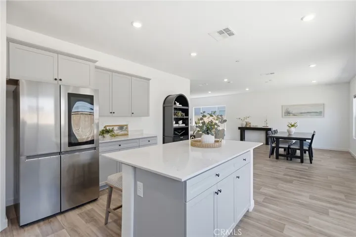 9634 Maple Terrace Lane, Shafter, California 93263