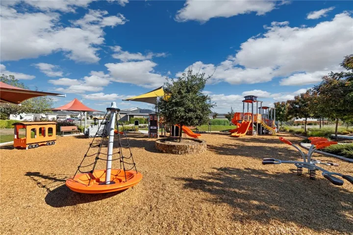 9634 Maple Terrace Lane, Shafter, California 93263