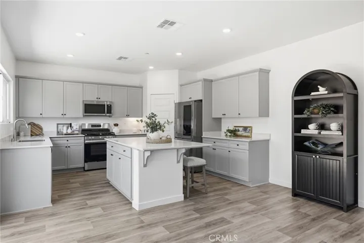 9634 Maple Terrace Lane, Shafter, California 93263