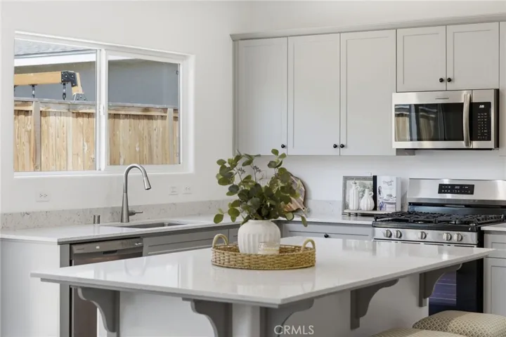 9634 Maple Terrace Lane, Shafter, California 93263