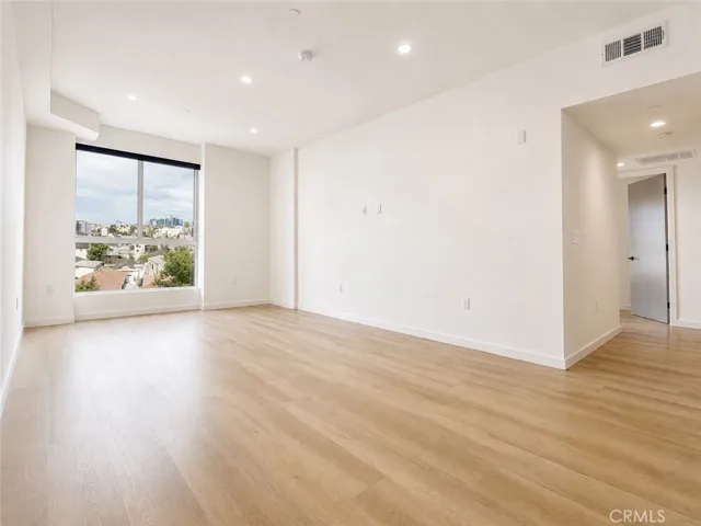 955 Fedora 408, Los Angeles, California 90006