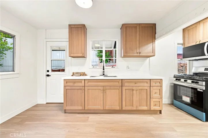 447 W Avenue 37, Los Angeles, California 90065