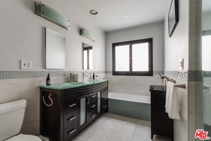 6636 Colgate Avenue, Los Angeles, California 90048