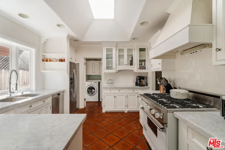 6636 Colgate Avenue, Los Angeles, California 90048