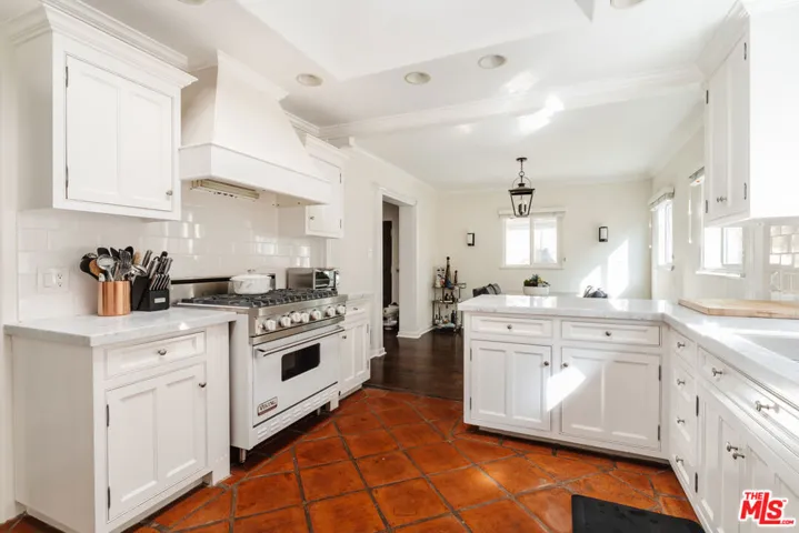 6636 Colgate Avenue, Los Angeles, California 90048