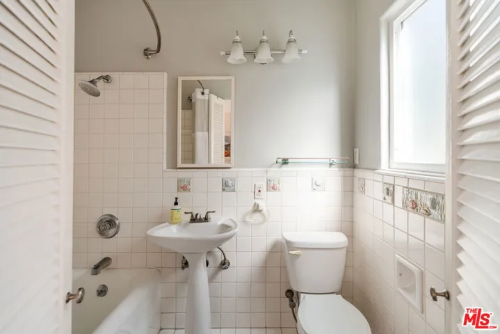 6636 Colgate Avenue, Los Angeles, California 90048
