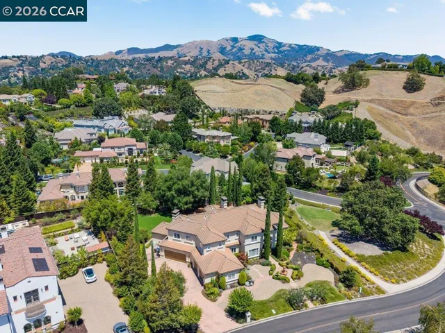 120 Alamo Springs Dr, Alamo, California 94507