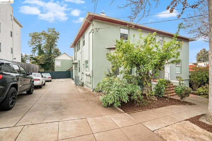 95 Moss Ave, Oakland, California 94610
