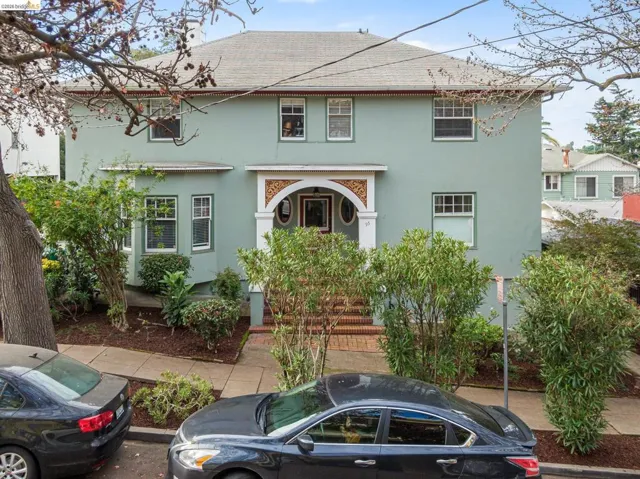 95 Moss Ave, Oakland, California 94610
