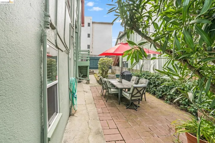 95 Moss Ave, Oakland, California 94610