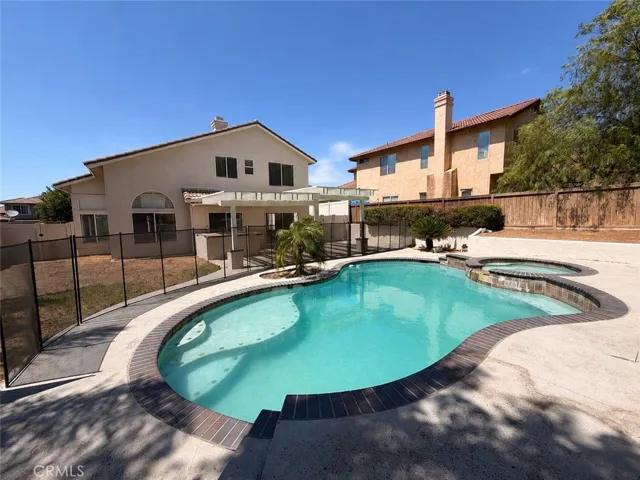 Pool/Yard