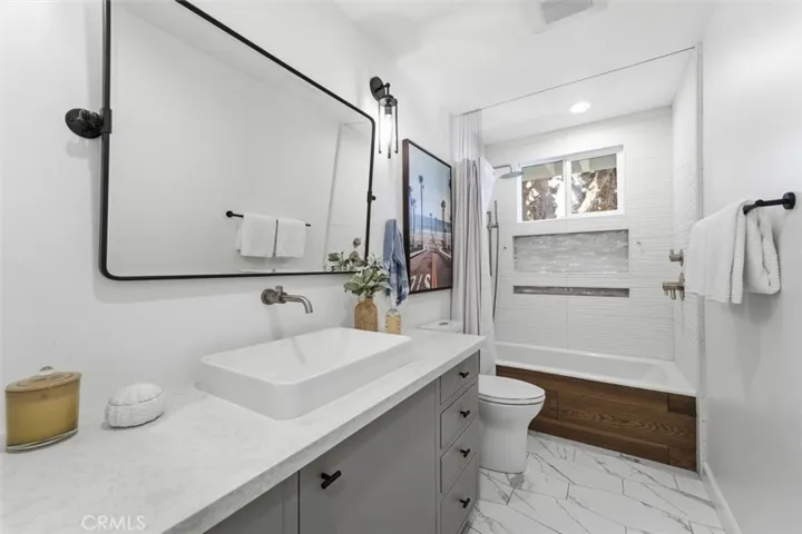 1610 Carver, Redondo Beach, California 90278