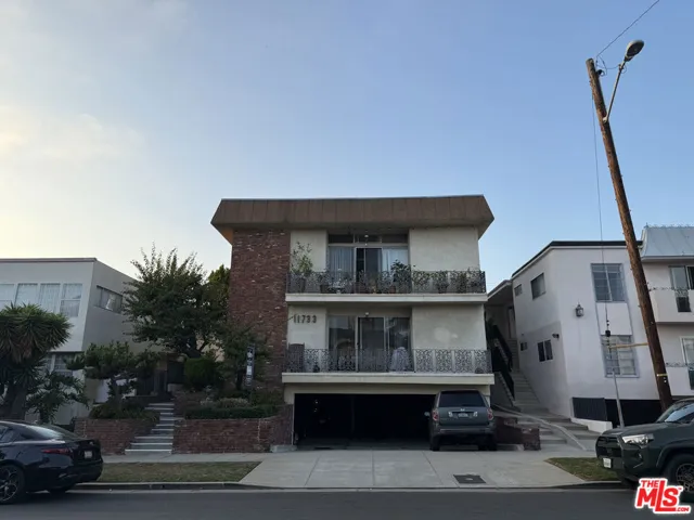 11733 Mayfield Avenue, Los Angeles, California 90049