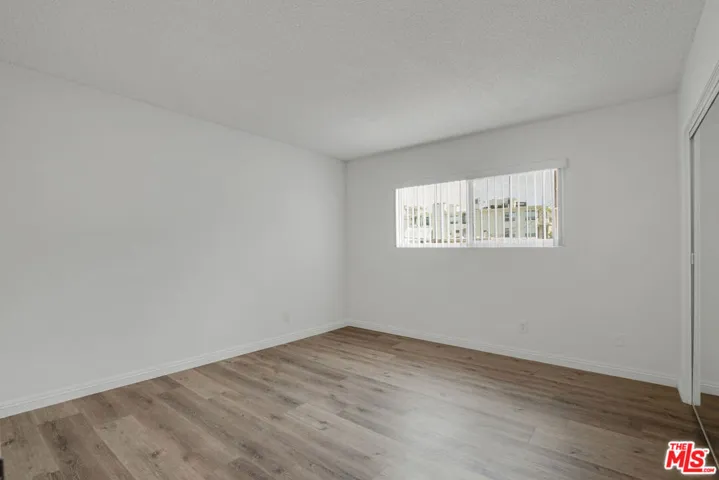 11733 Mayfield Avenue, Los Angeles, California 90049