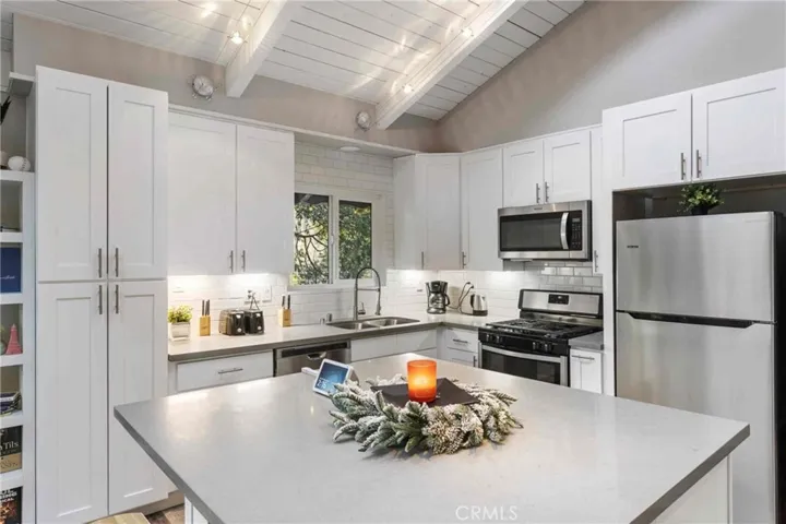 24649 Valle Drive, Crestline, California 92325