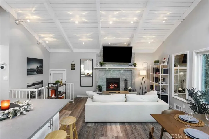 24649 Valle Drive, Crestline, California 92325
