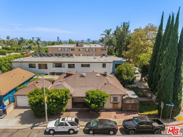954 Havenhurst Drive, West Hollywood, California 90046