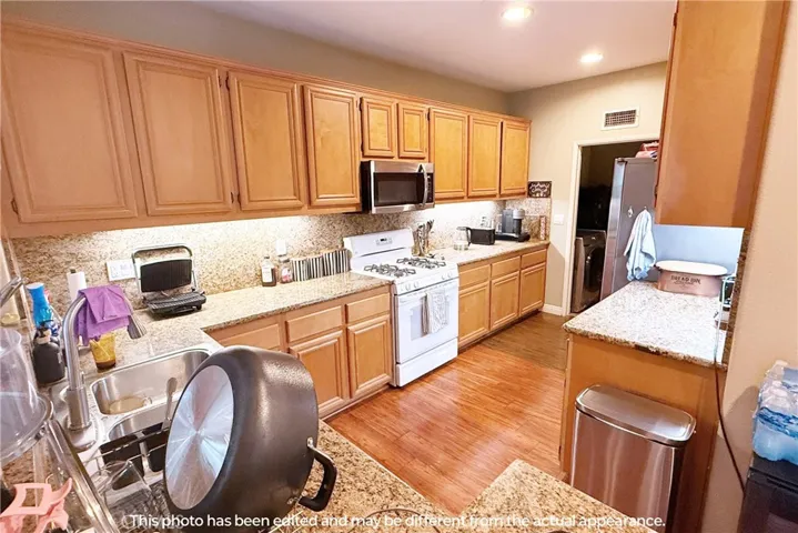 10 Bolinas 20, Irvine, California 92602