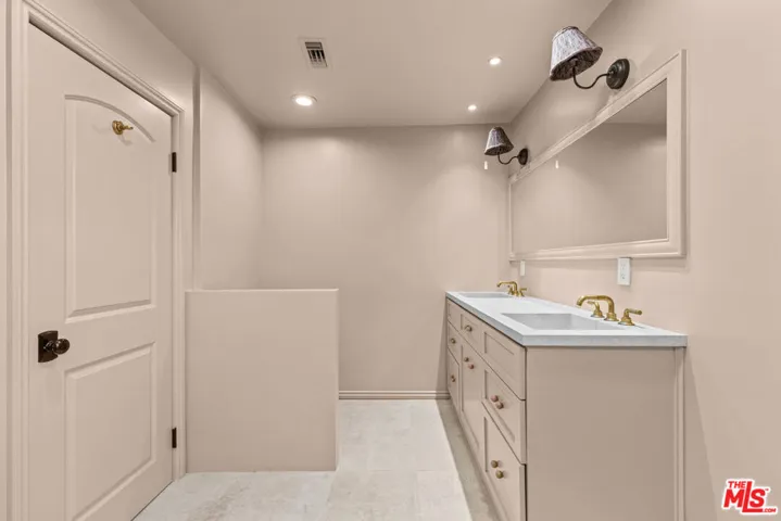 1314 Avenida De Cortez, Los Angeles, California 90272