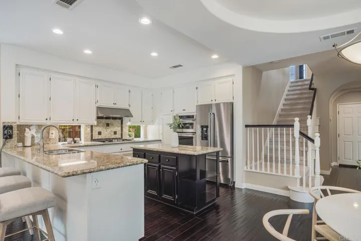 7922 Sitio Granado, Carlsbad, California 92009