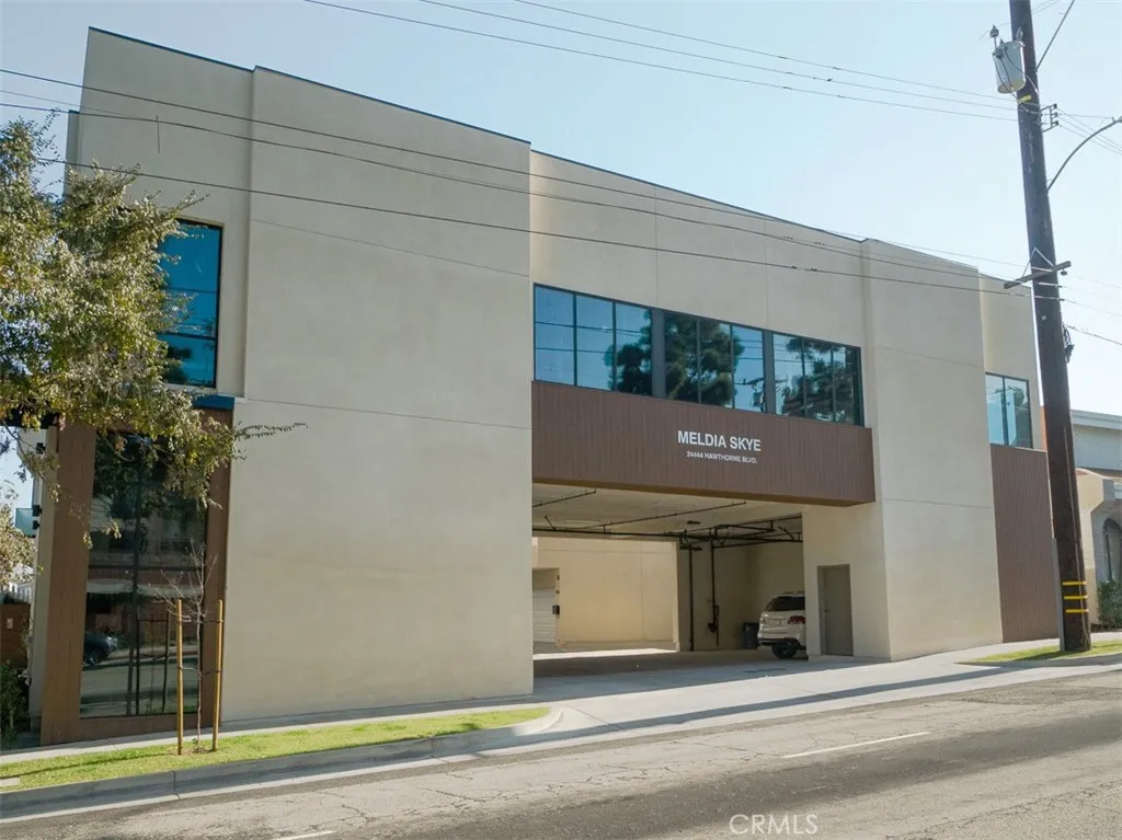 24444 Hawthorne 109