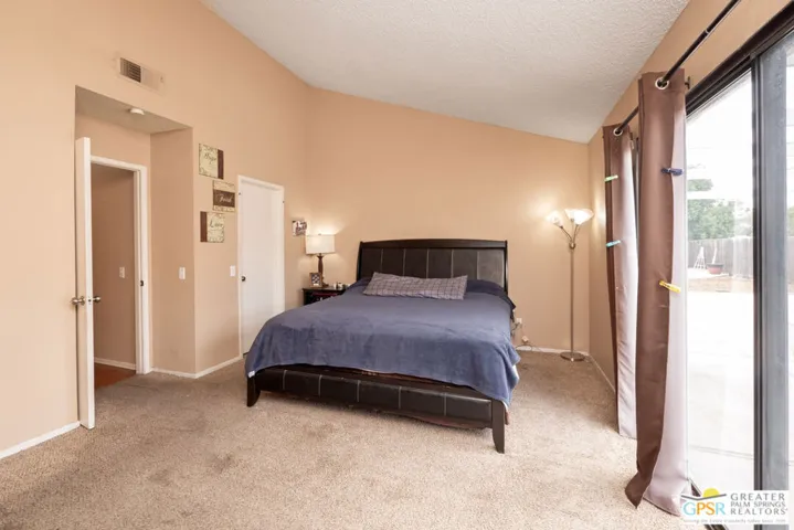 2466 N Orange Avenue, Rialto, California 92377