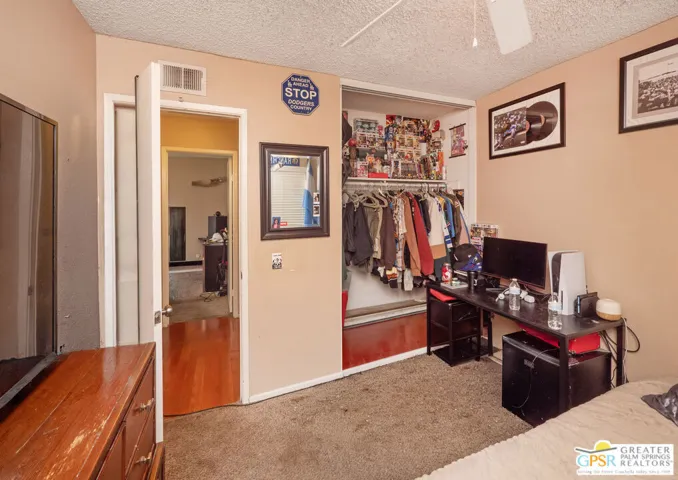 2466 N Orange Avenue, Rialto, California 92377