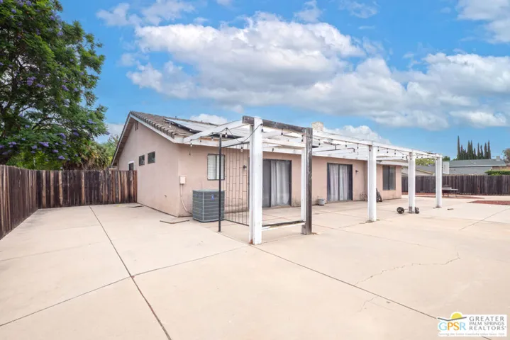 2466 N Orange Avenue, Rialto, California 92377