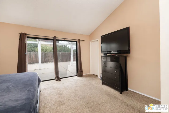 2466 N Orange Avenue, Rialto, California 92377