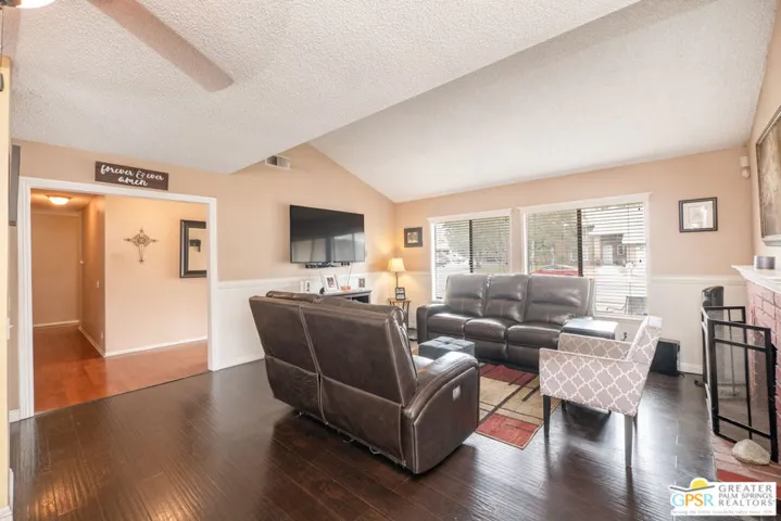 2466 N Orange Avenue, Rialto, California 92377
