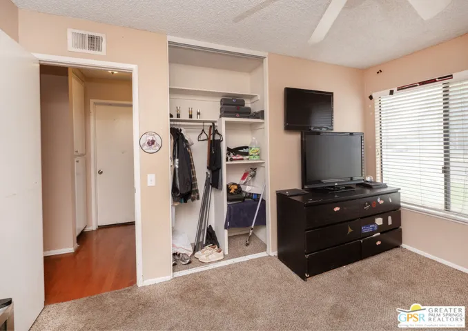 2466 N Orange Avenue, Rialto, California 92377
