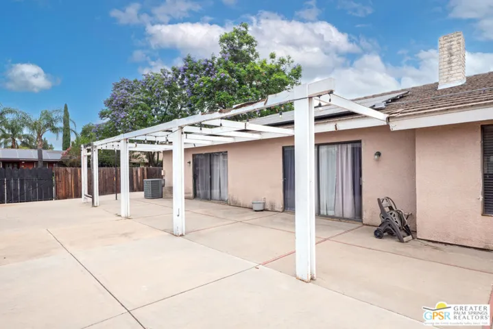 2466 N Orange Avenue, Rialto, California 92377