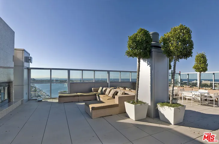 13700 Marina Pointe Drive 722, Marina Del Rey, California 90292