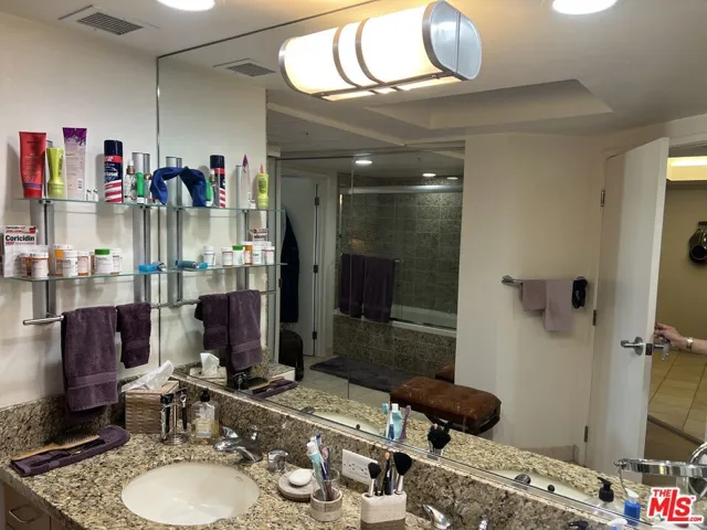 13700 Marina Pointe Drive 722, Marina Del Rey, California 90292