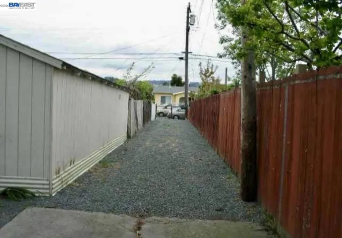9625 Cherry St, Oakland, California 94603
