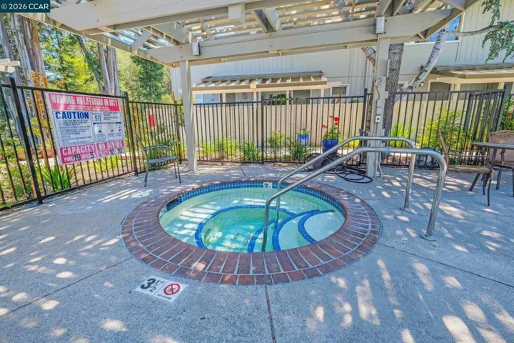73 Brookwood Rd 33, Orinda, California 94563