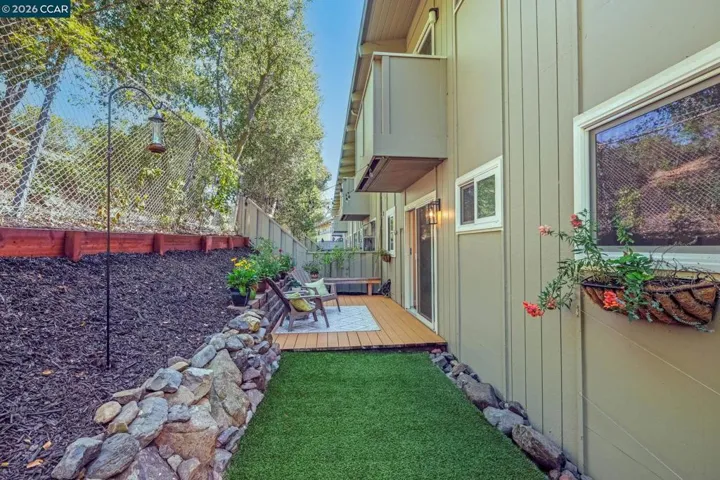 73 Brookwood Rd 33, Orinda, California 94563