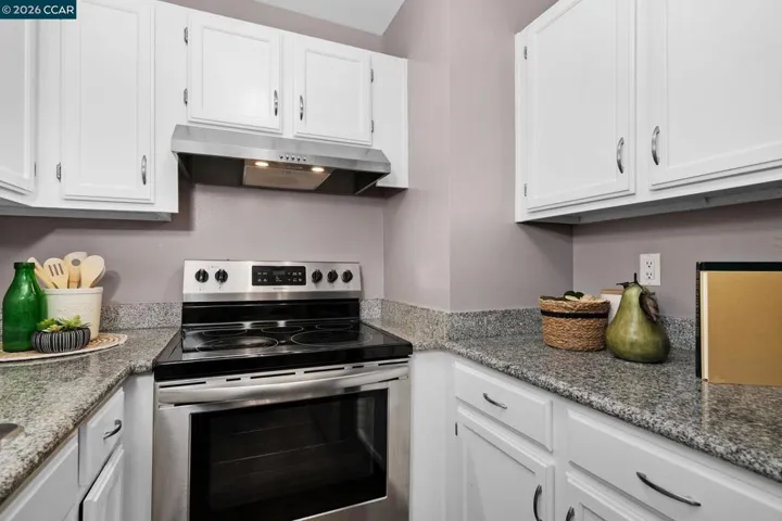 73 Brookwood Rd 33, Orinda, California 94563