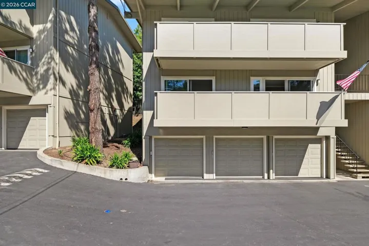73 Brookwood Rd 33, Orinda, California 94563