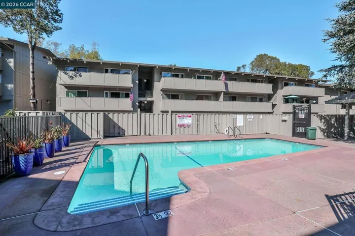 73 Brookwood Rd 33, Orinda, California 94563