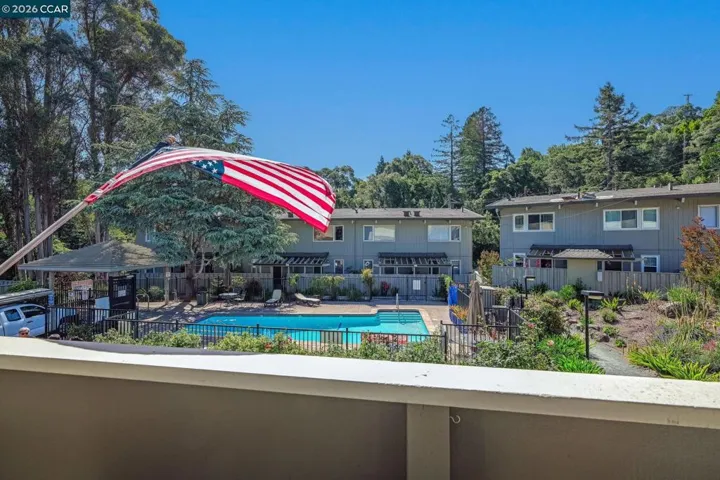 73 Brookwood Rd 33, Orinda, California 94563