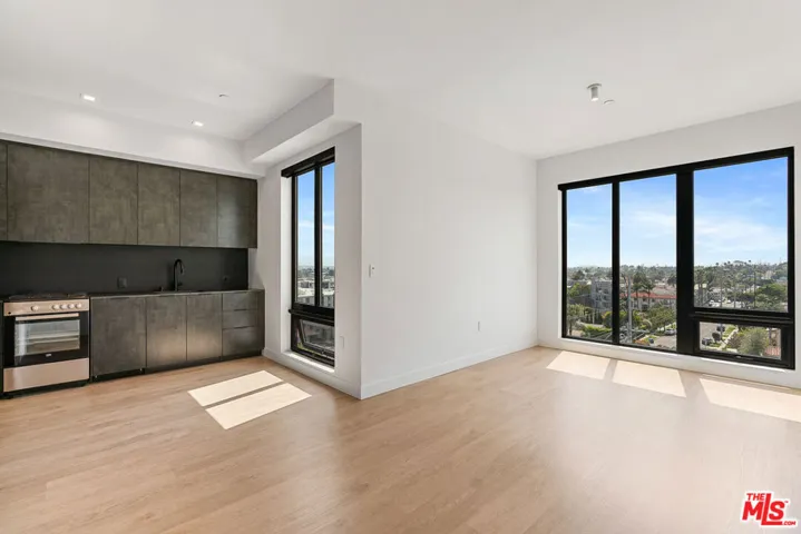10700 Tabor Street 506, Los Angeles, California 90034