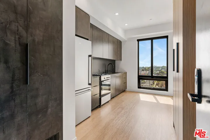 10700 Tabor Street 506, Los Angeles, California 90034
