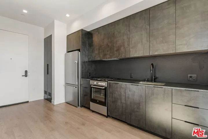 10700 Tabor Street 506, Los Angeles, California 90034
