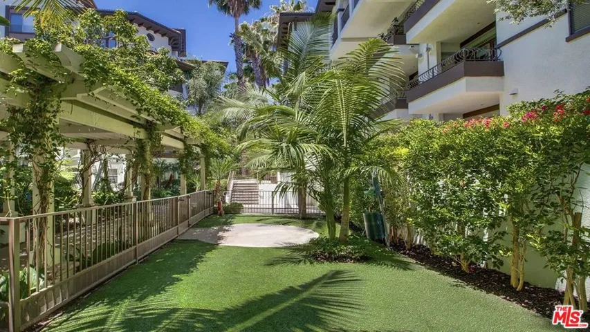 348 S Hauser Boulevard 1-225, Los Angeles, California 90036