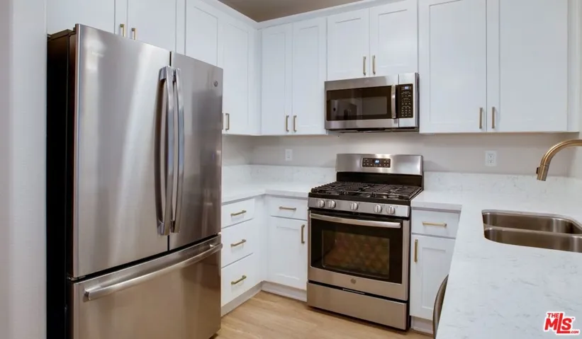 348 S Hauser Boulevard 1-225, Los Angeles, California 90036