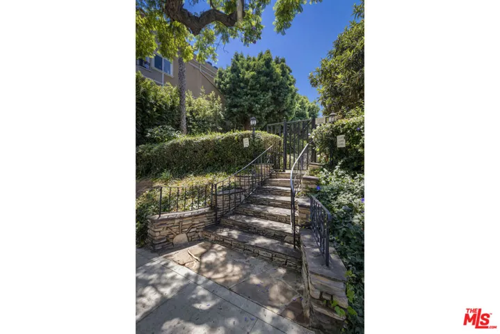 1143 S Westmoreland Avenue 5, Los Angeles, California 90006