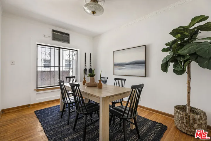 1143 S Westmoreland Avenue 5, Los Angeles, California 90006
