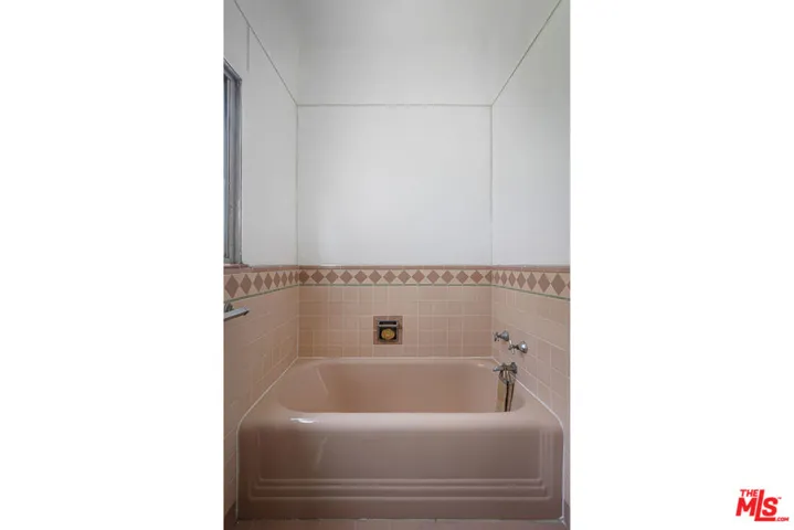 1143 S Westmoreland Avenue 5, Los Angeles, California 90006